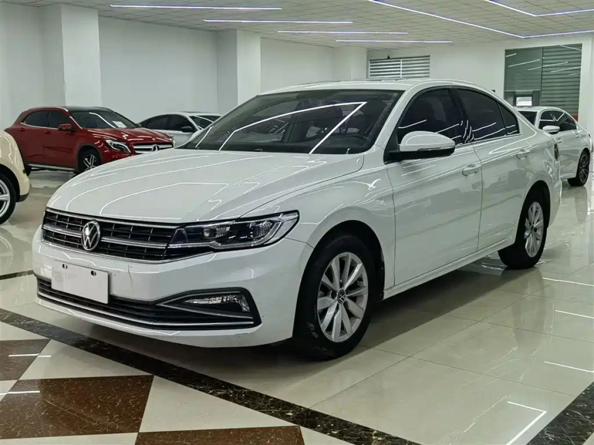 VOLKSWAGEN BORA  2021