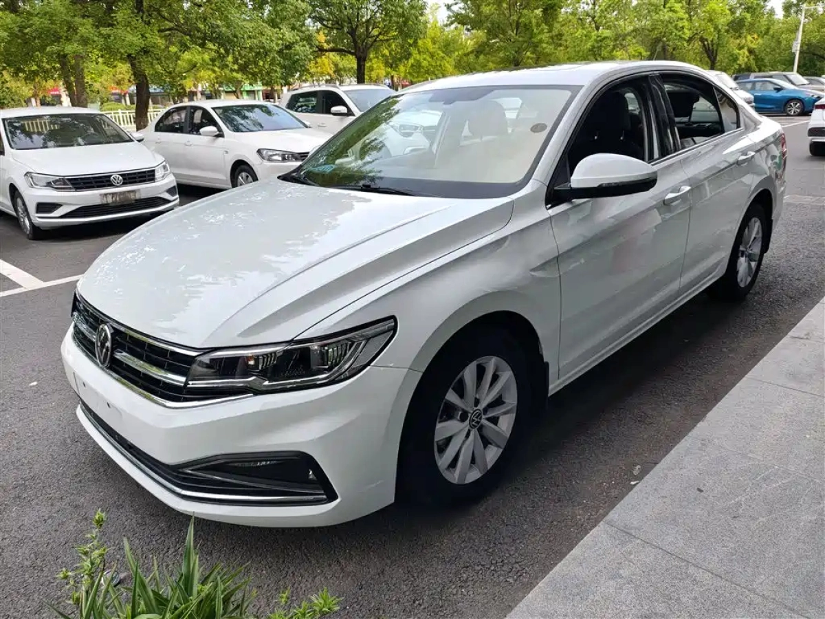 VOLKSWAGEN BORA  2021