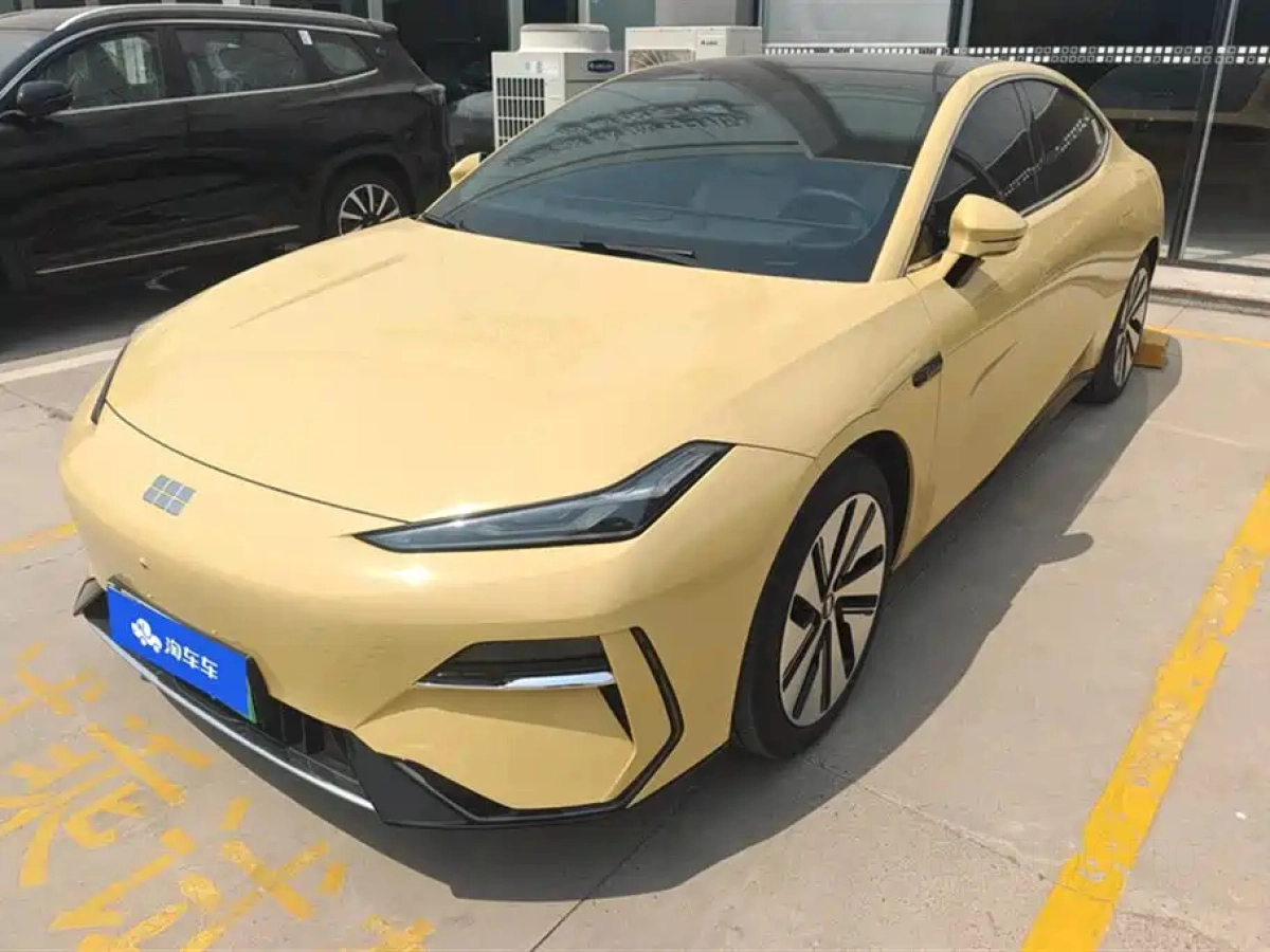 GEELY GALAXY GALAXY E8  2023