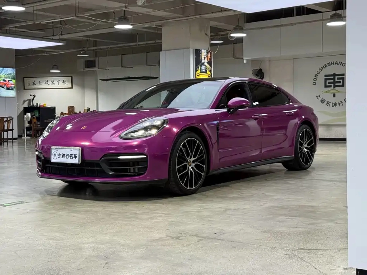 PORSCHE PANAMERA