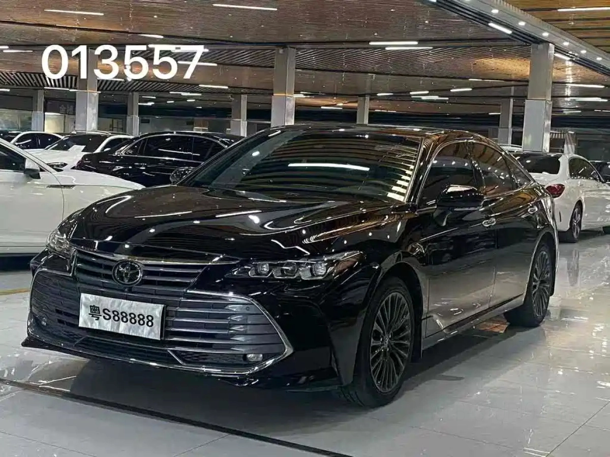 TOYOTA AVALON  2019