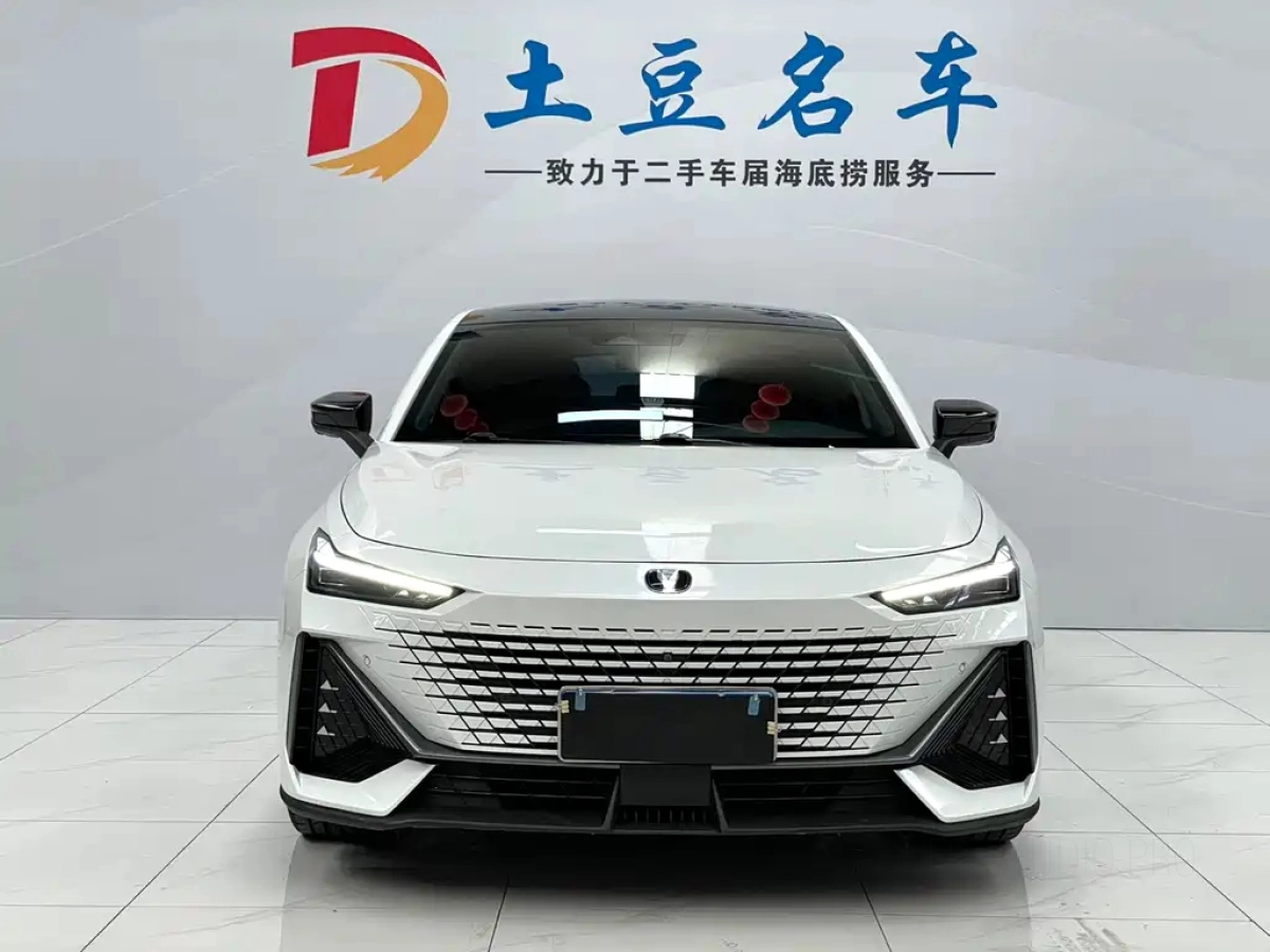 CHANGAN UNI-V  2022