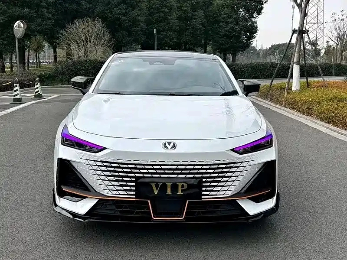 CHANGAN UNI-V