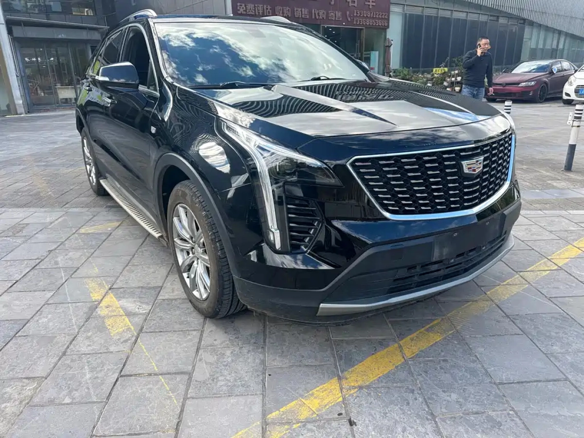 CADILLAC XT4