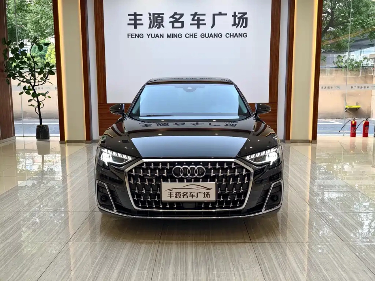AUDI A8
