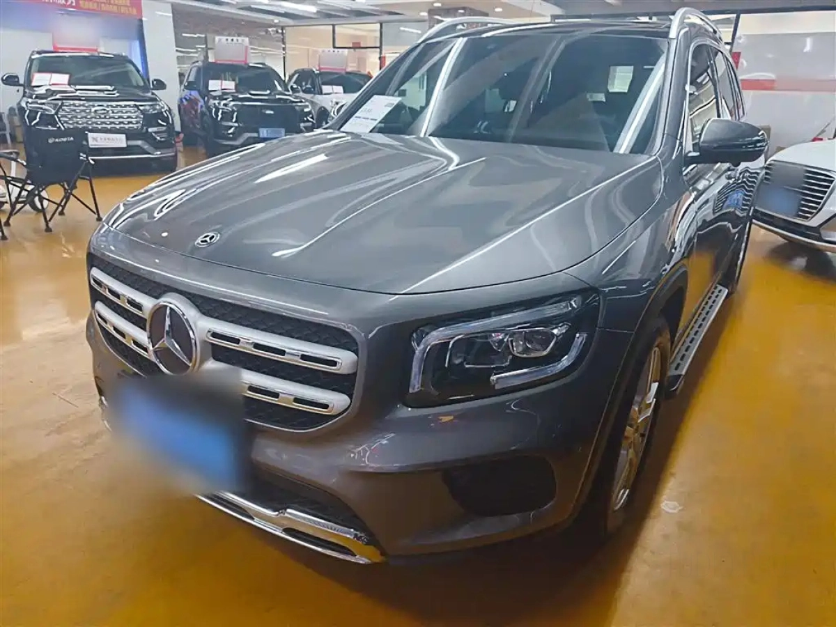 MERCEDES BENZ GLB