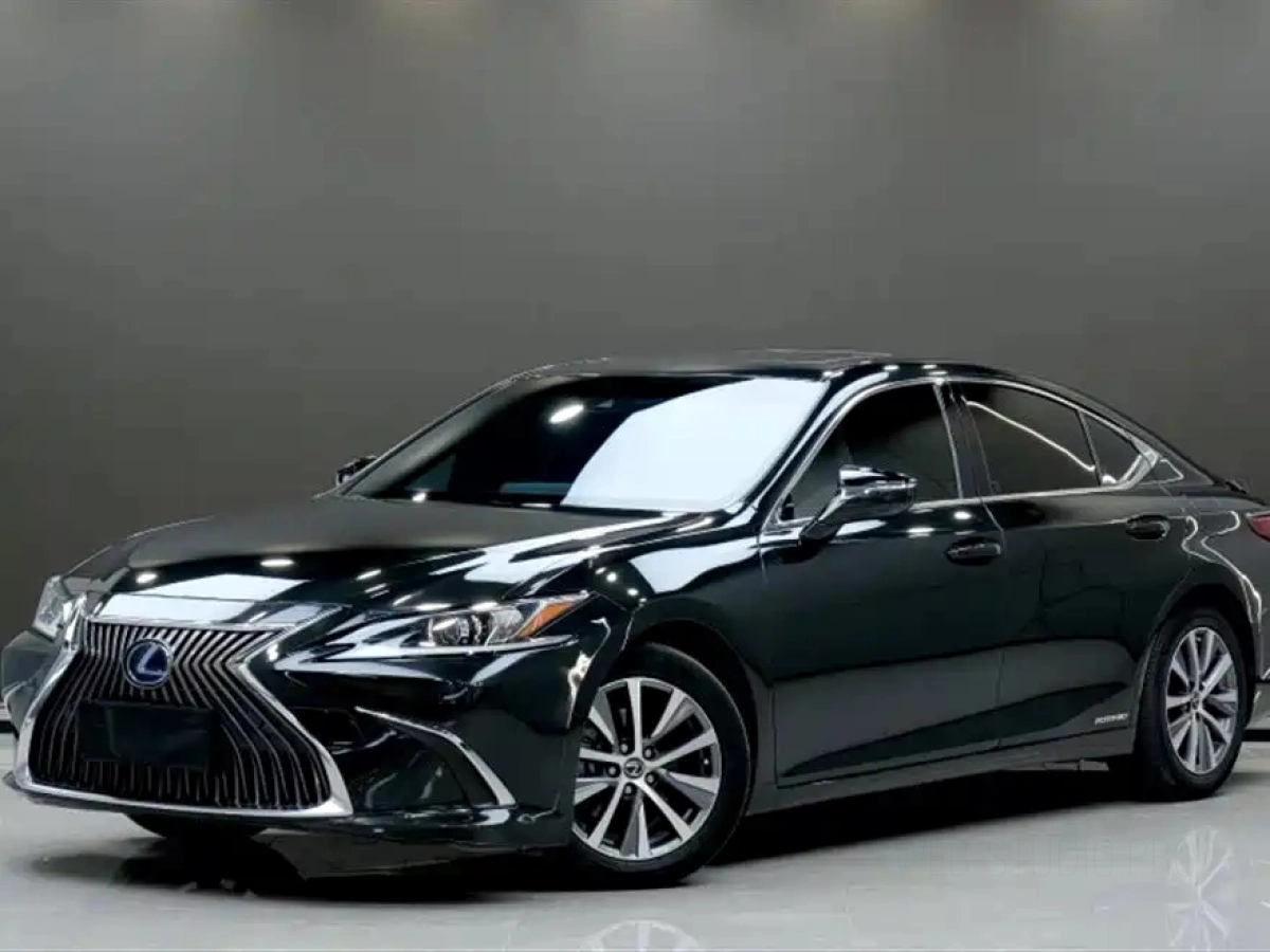 LEXUS ES  2020