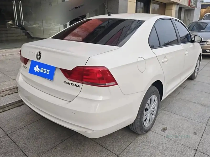 VOLKSWAGEN SANTANA