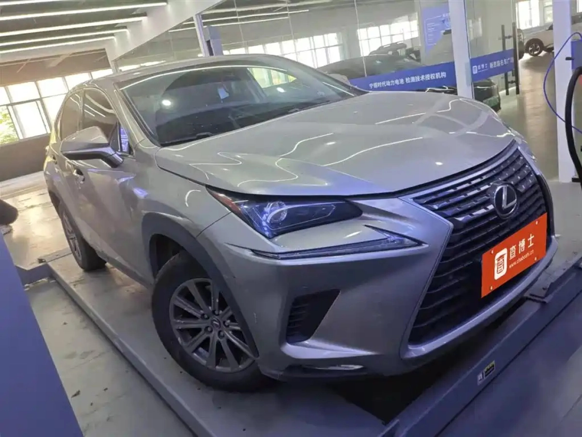 LEXUS NX