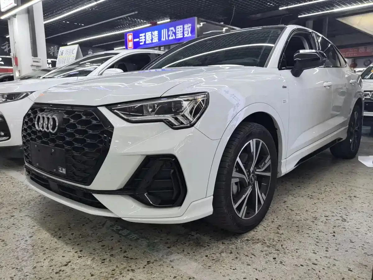 AUDI Q3 SPORTBACK