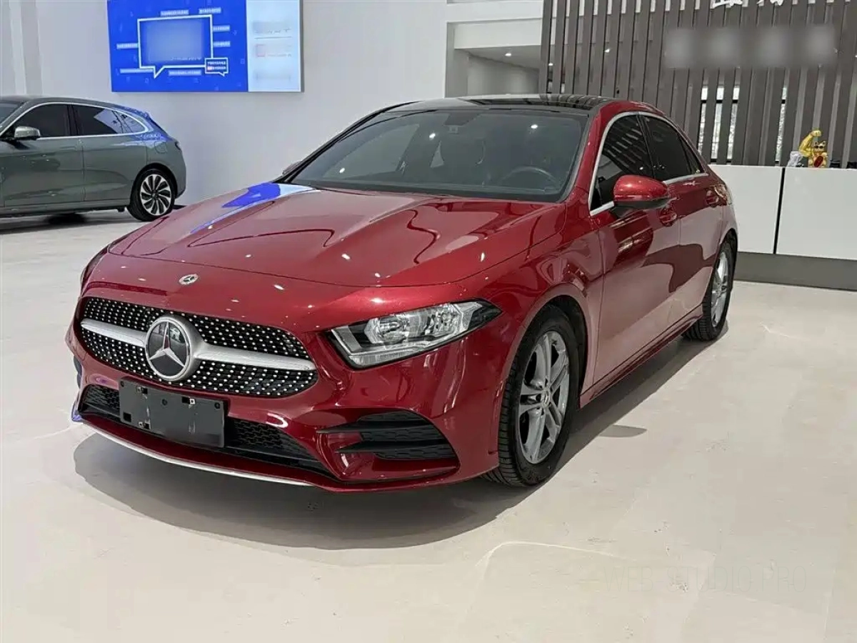 MERCEDES BENZ A-CLASS  2022