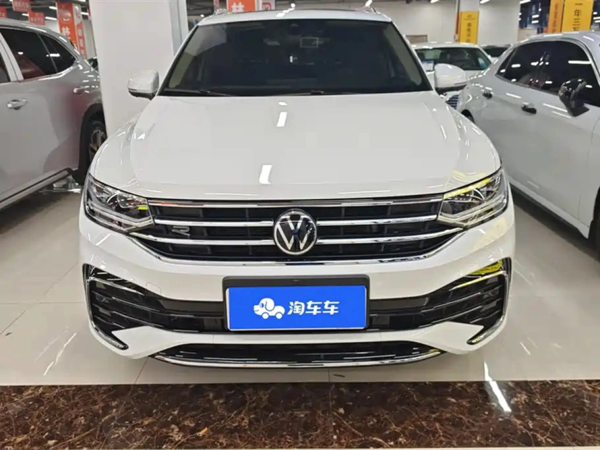 VOLKSWAGEN TIGUAN L