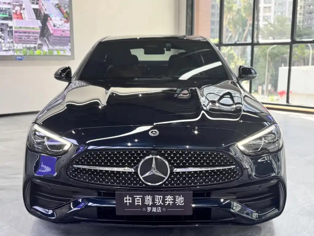 MERCEDES BENZ C-CLASS  2024