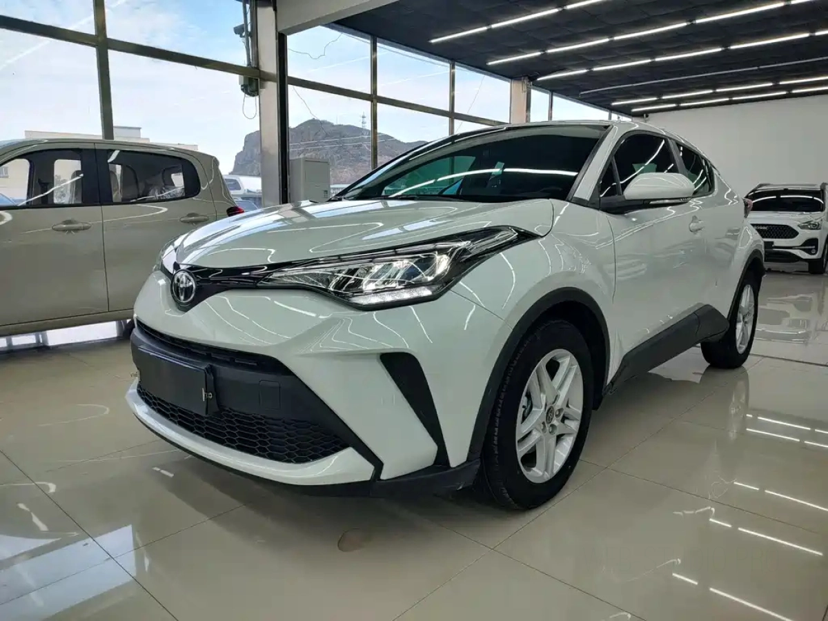 TOYOTA C-HR  2024