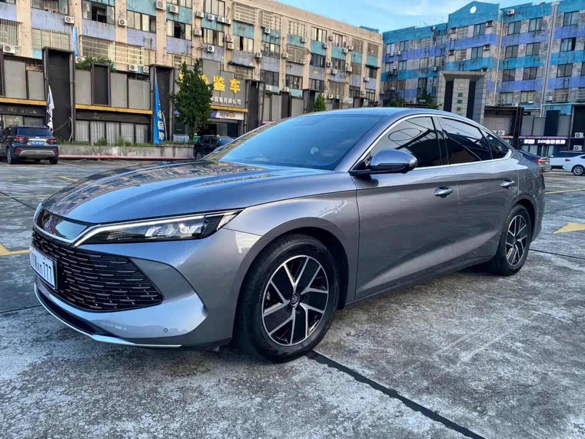 BYD QIN L  2025