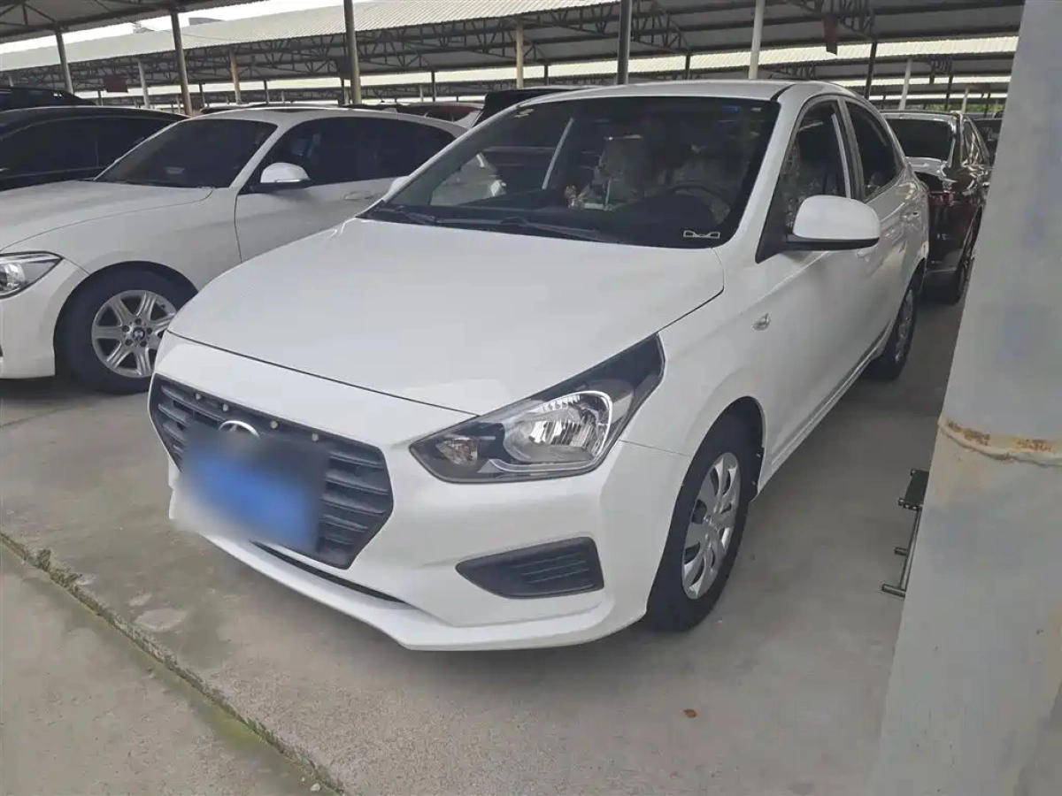 HYUNDAI RENA