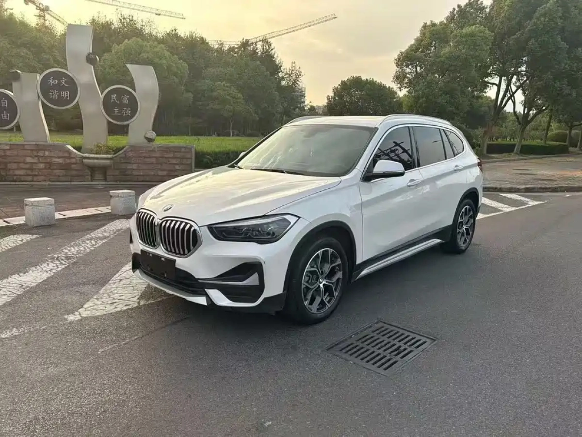 BMW X1  2021