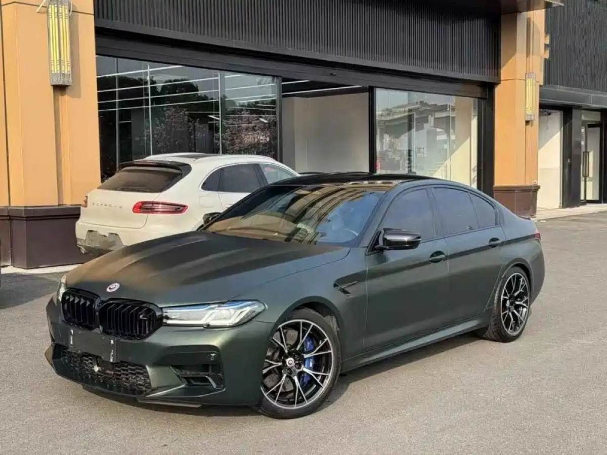 BMW M5  2023