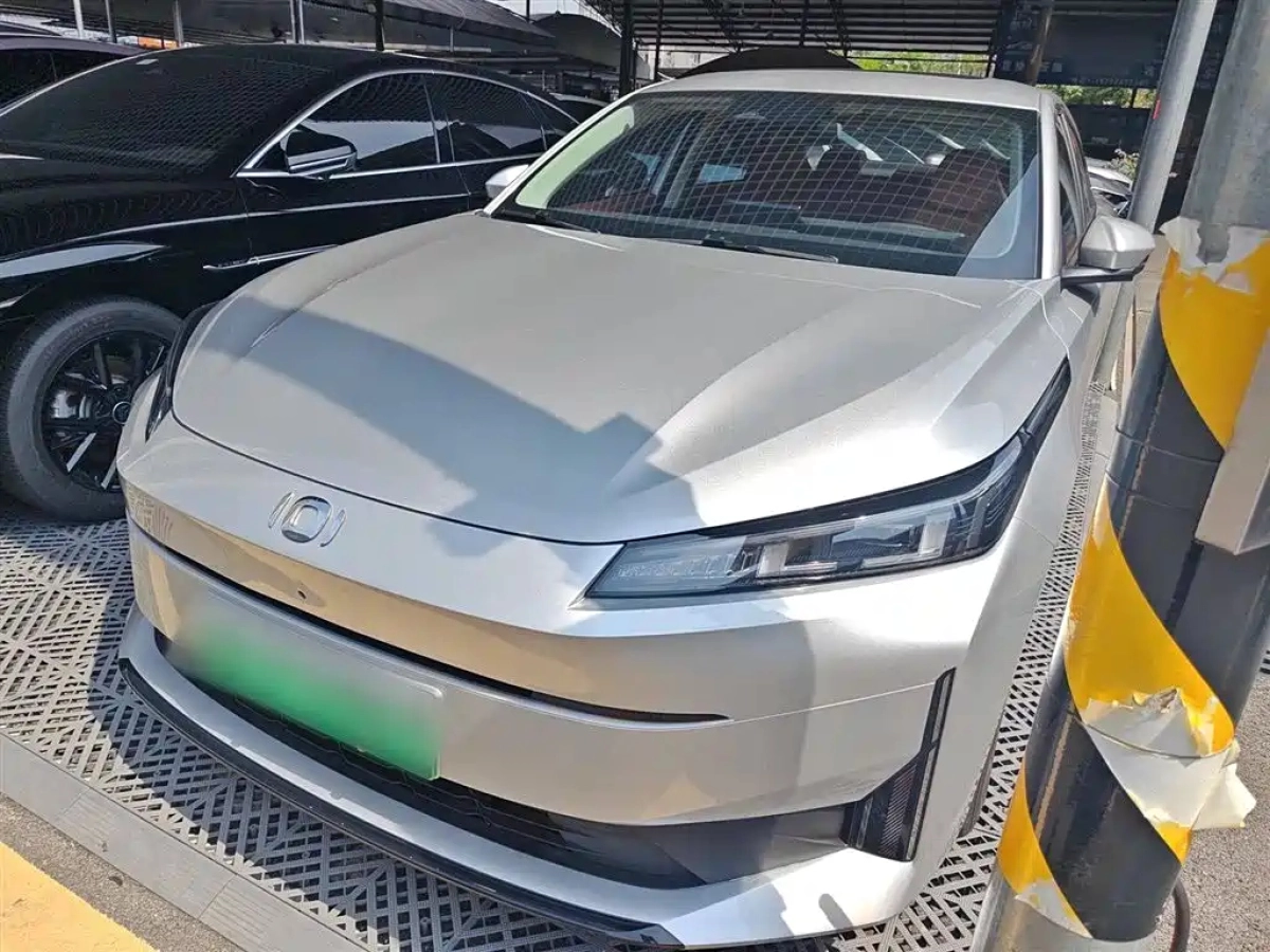 CHANGAN QIYUAN A05  2023