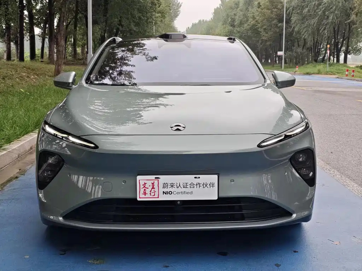 NIO ET7