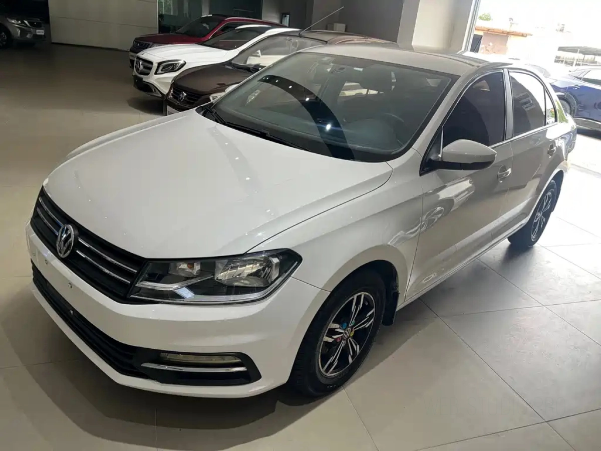 VOLKSWAGEN SANTANA  2020