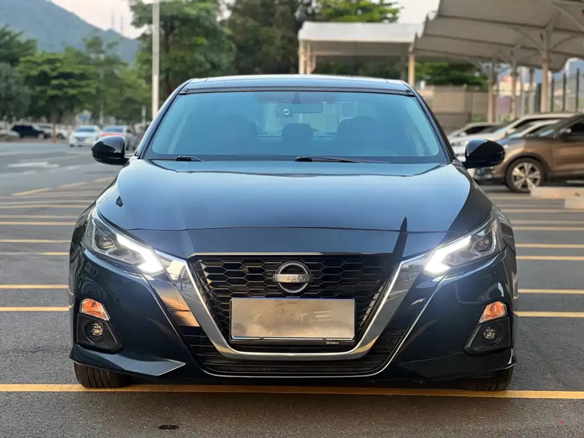 NISSAN TEANA