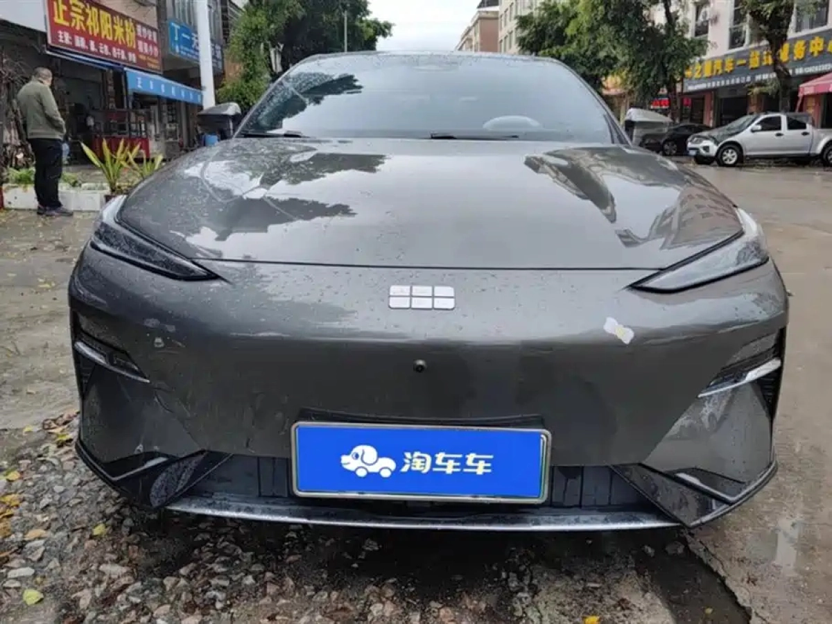 GEELY GALAXY GALAXY E8