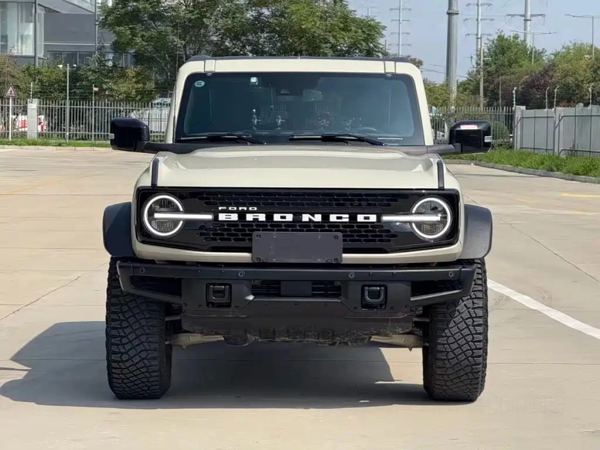 FORD BRONCO