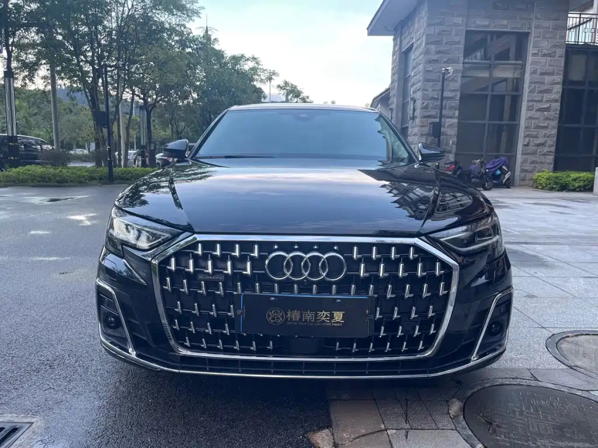AUDI A8