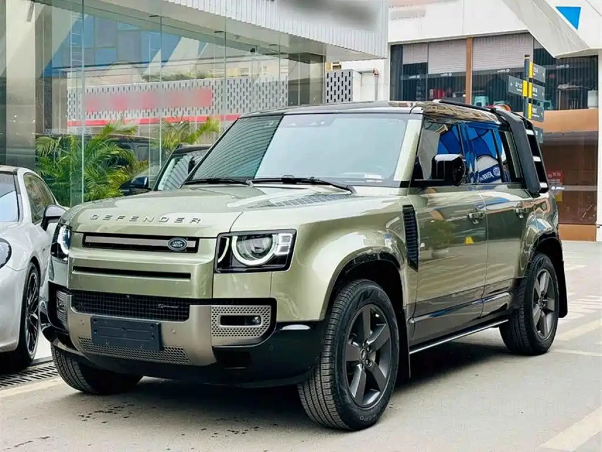 LAND ROVER DEFENDER