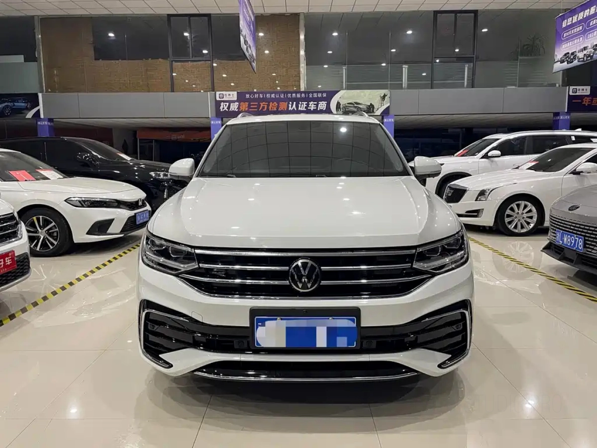 VOLKSWAGEN TIGUAN L