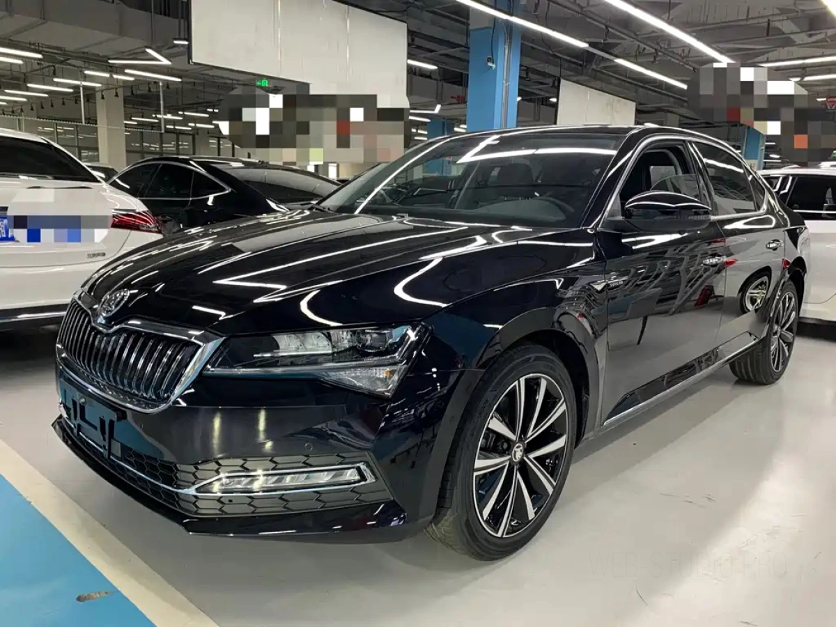 SKODA SUPERB  2025
