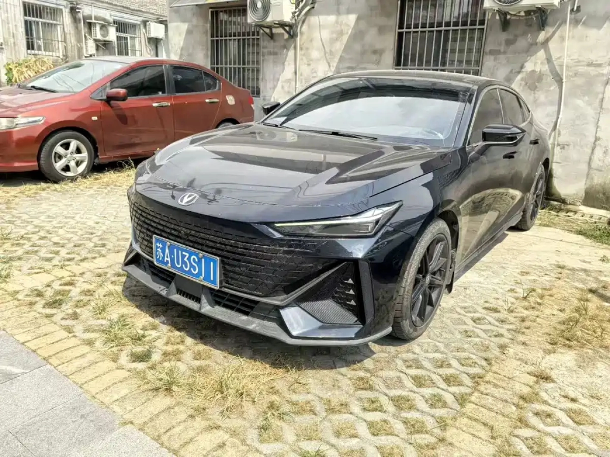 CHANGAN UNI-V  2022