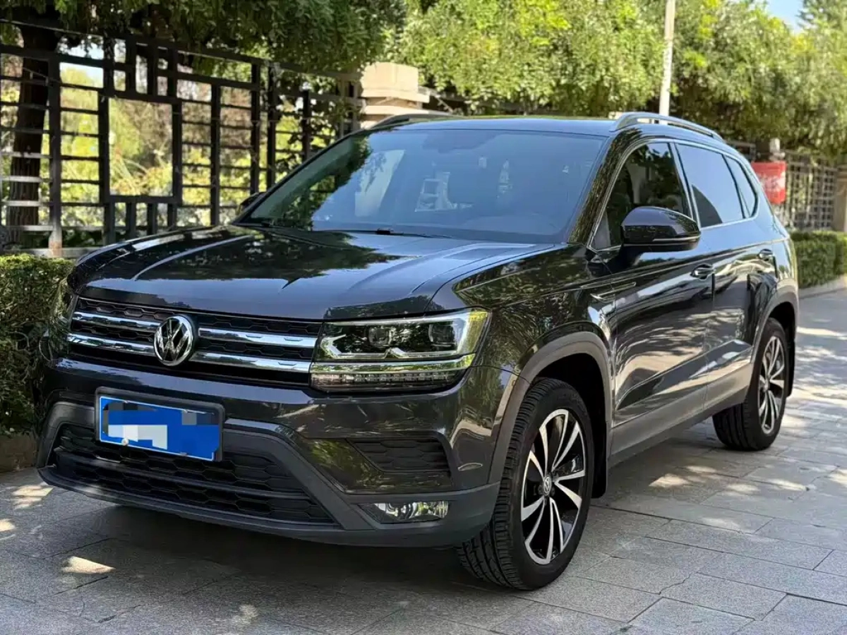 VOLKSWAGEN THARU  2021