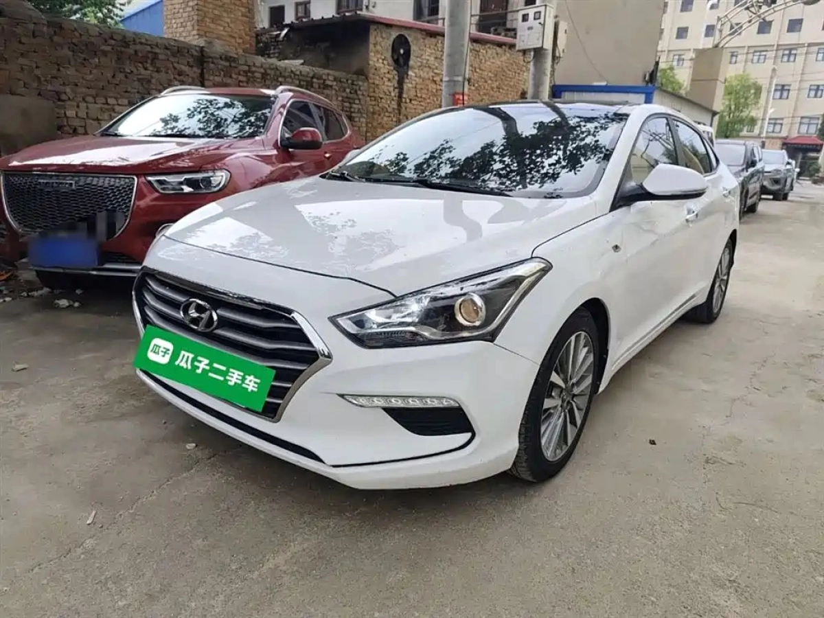 HYUNDAI MISTRA