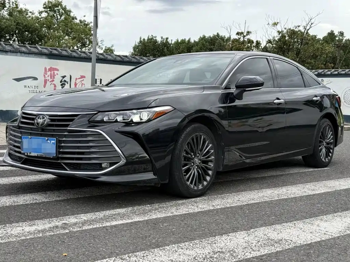 TOYOTA AVALON  2020