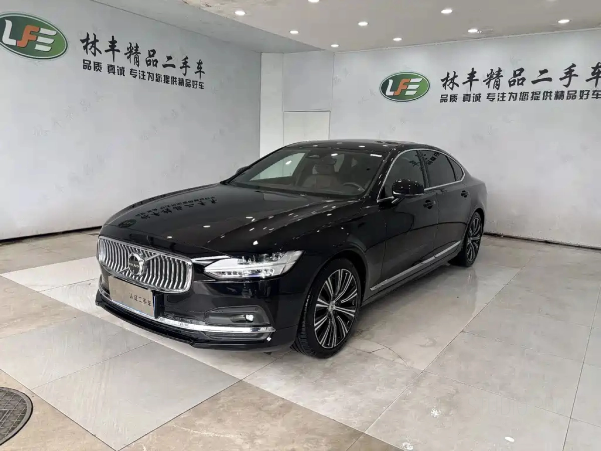 VOLVO S90