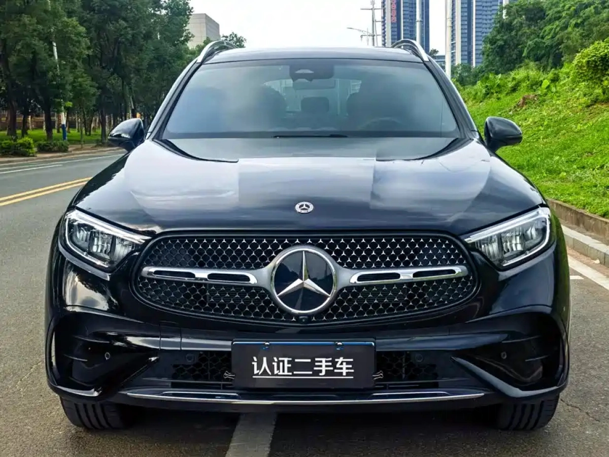 MERCEDES BENZ GLC