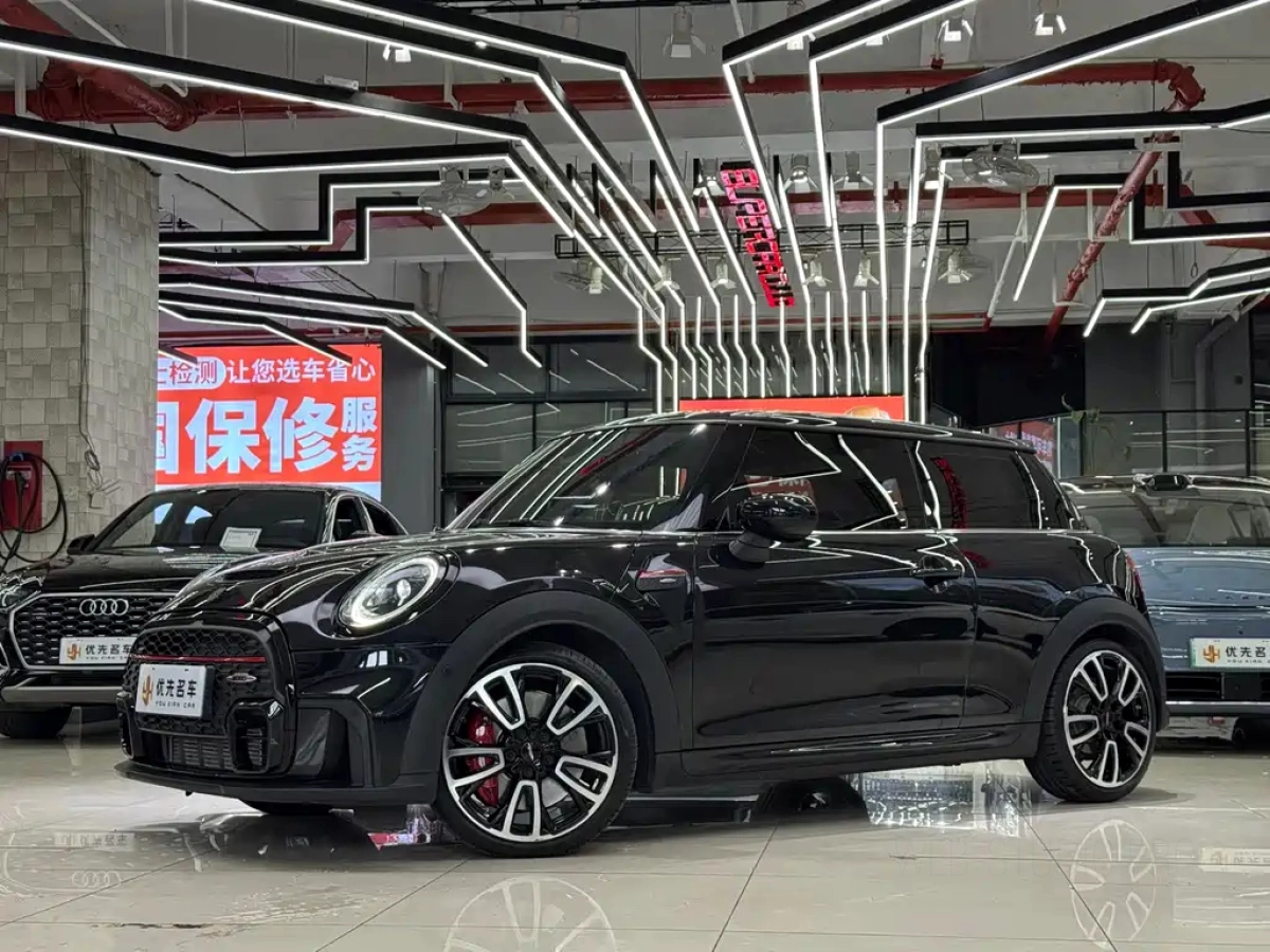 MINI JCW