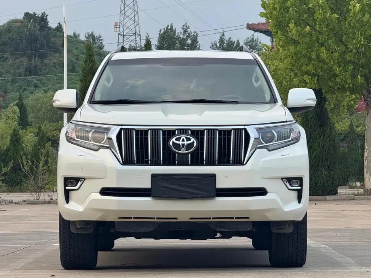 TOYOTA PRADO