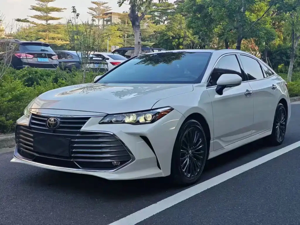 TOYOTA AVALON  2019