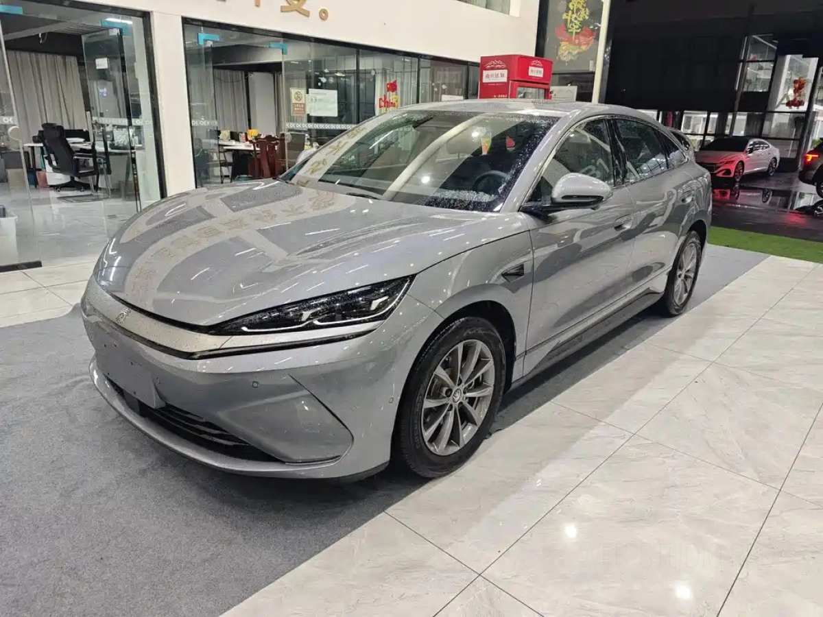 BYD QIN L  2025