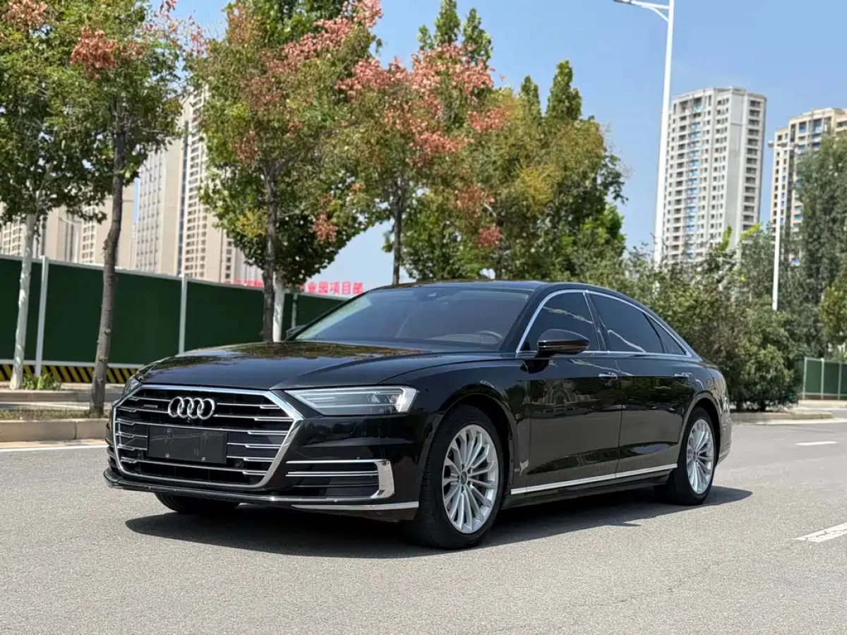 AUDI A8
