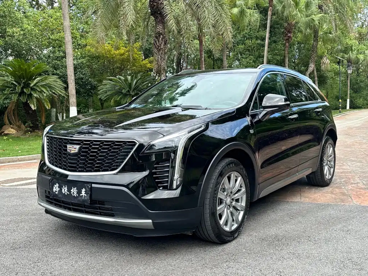 CADILLAC XT4