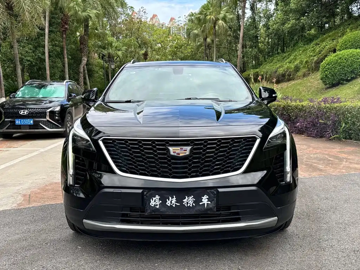 CADILLAC XT4