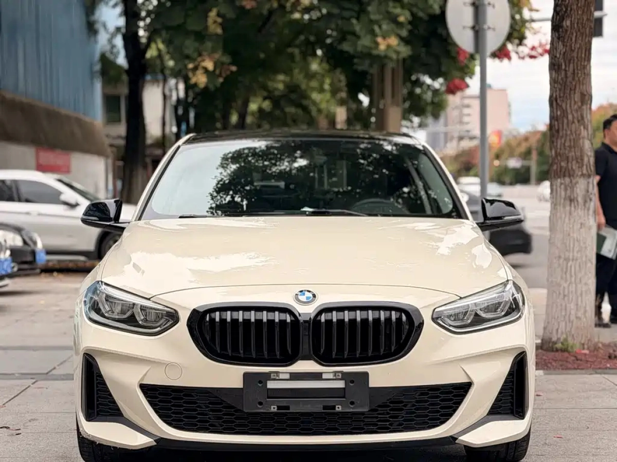 BMW 1-SERIES