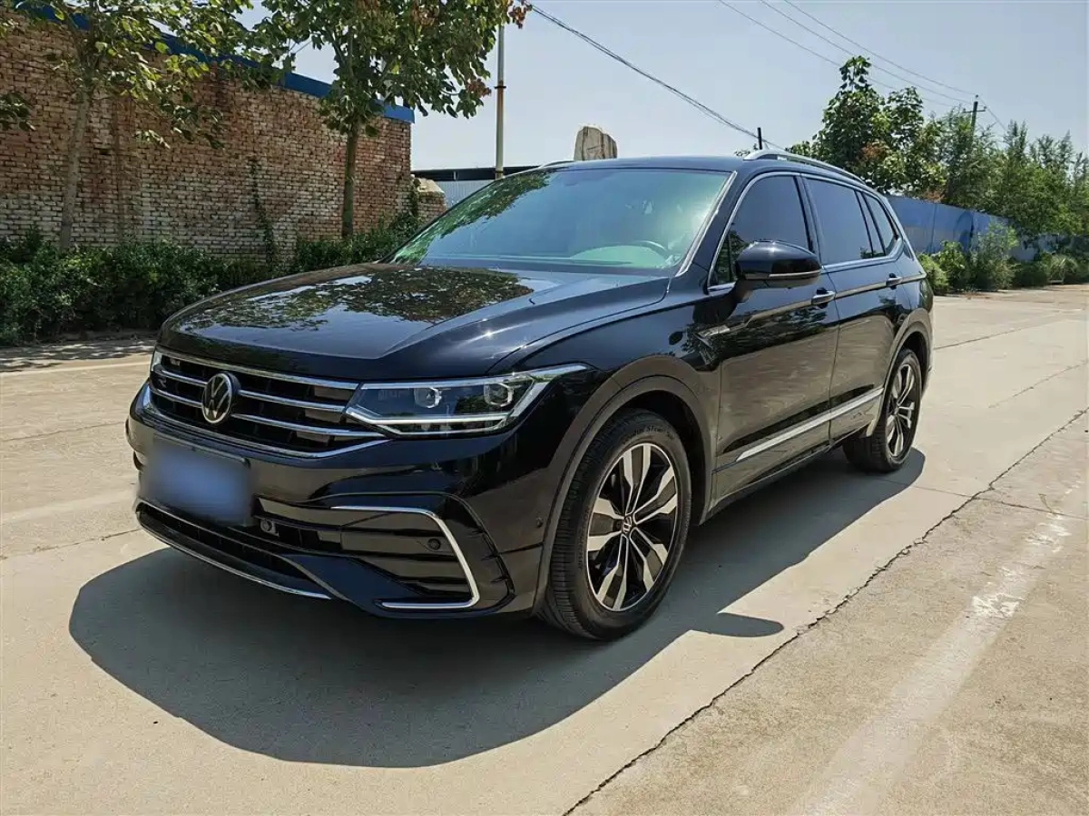 VOLKSWAGEN TIGUAN L