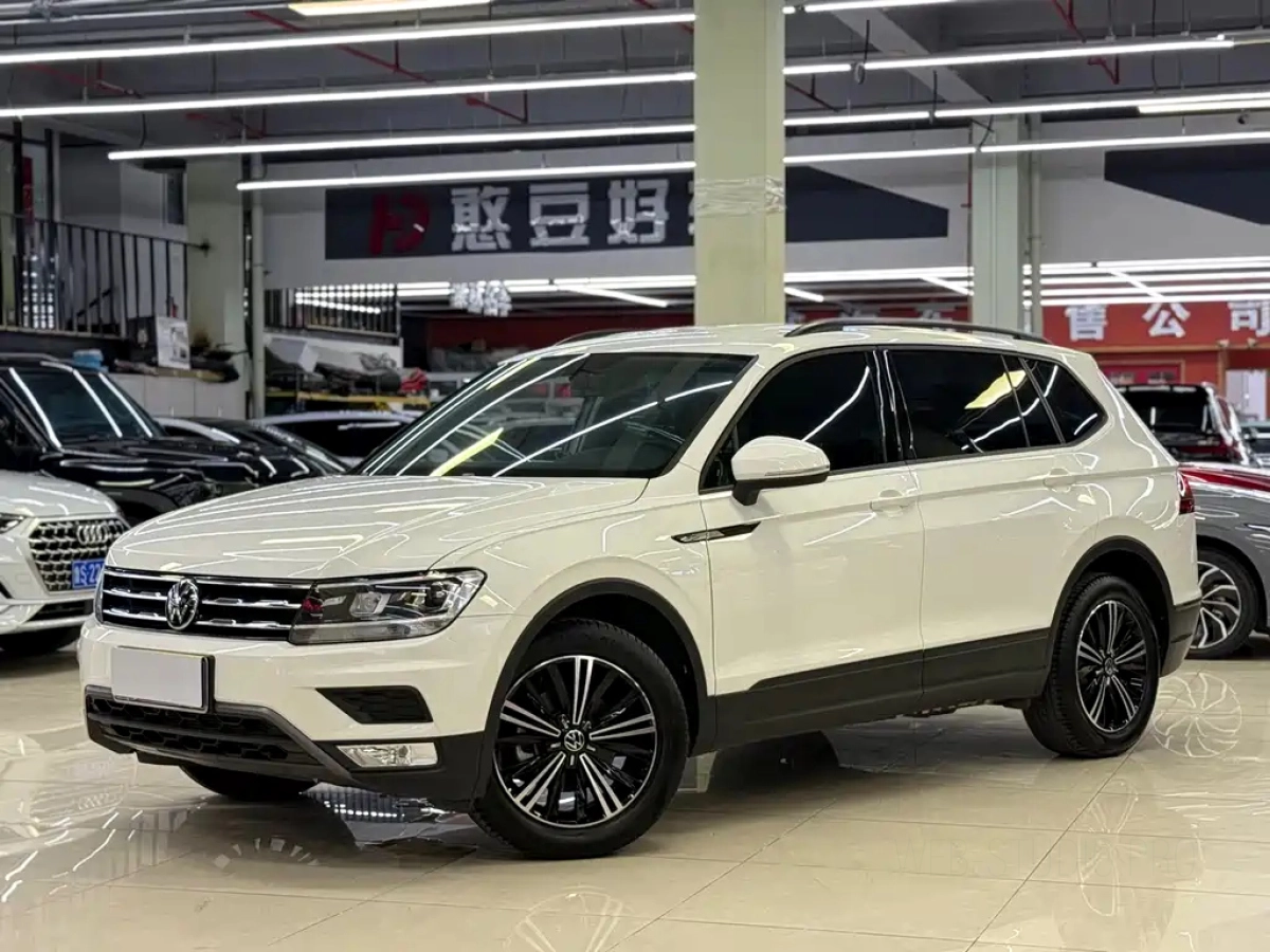 VOLKSWAGEN TIGUAN L  2021
