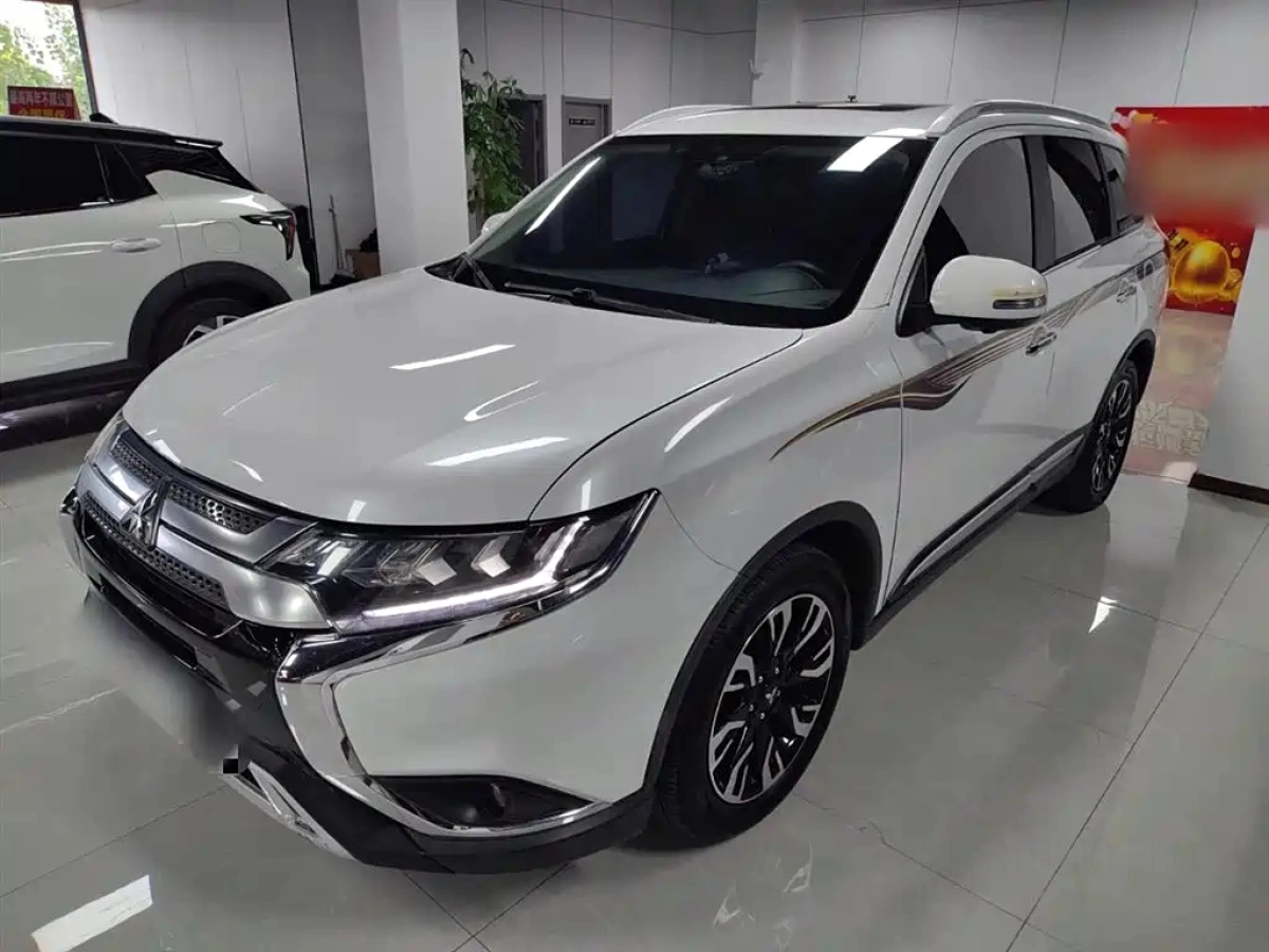 MITSUBISHI OUTLANDER  2019