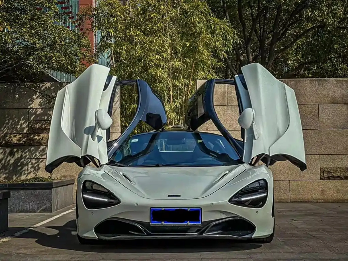 MCLAREN 720S